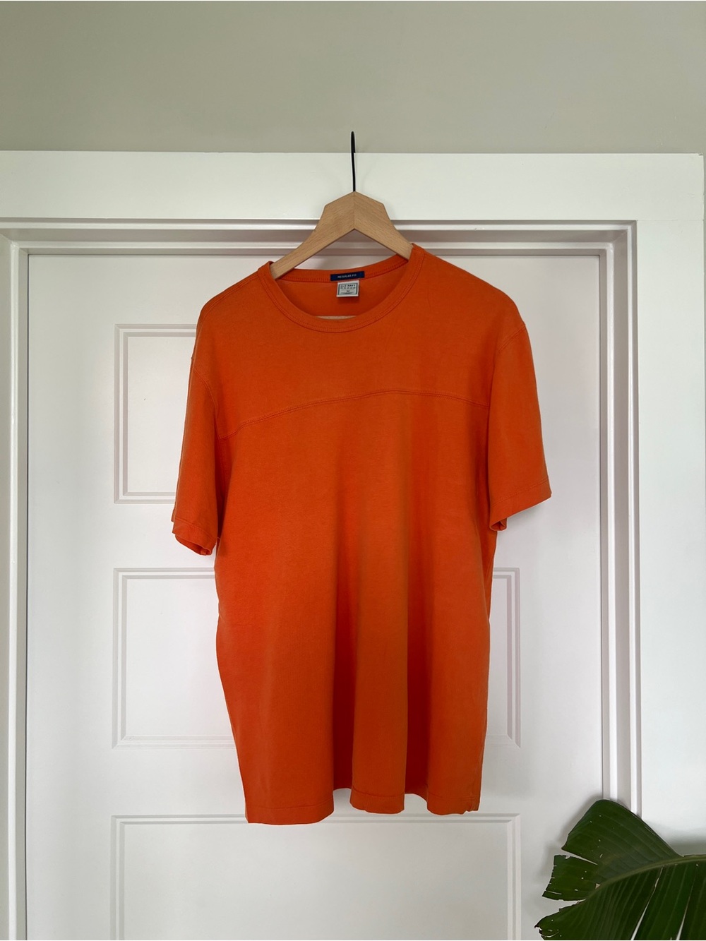 Vintage old navy Orange Men’s Crew Neck T-Shirt